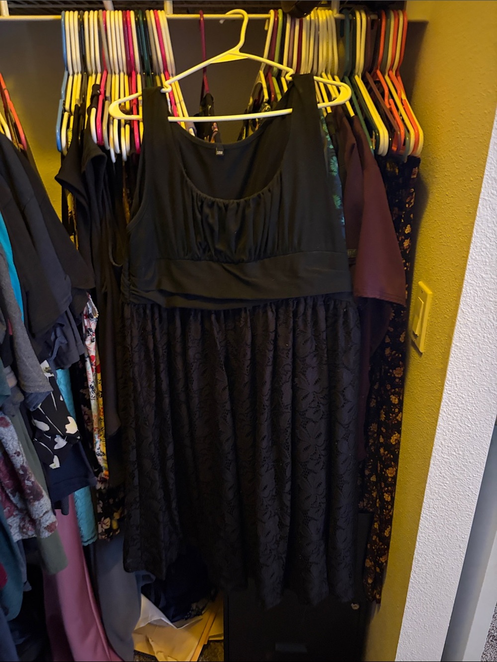 Black Lace Sleeveless Women's Dress
